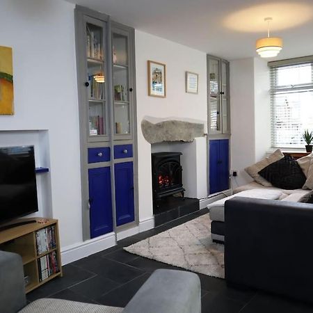 Dol Bach - Your Homely Welsh Cottage In The Heart Of Snowdonia بلايناو-فيستينيوج المظهر الخارجي الصورة