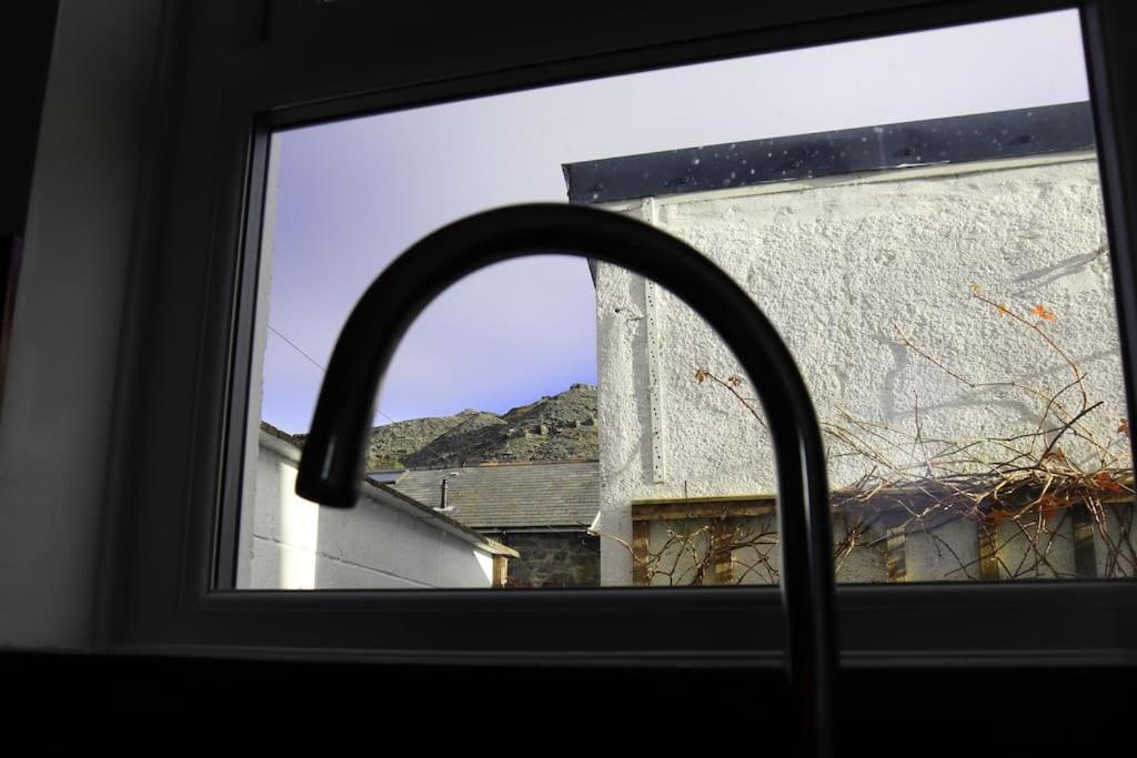 Dol Bach - Your Homely Welsh Cottage In The Heart Of Snowdonia بلايناو-فيستينيوج المظهر الخارجي الصورة